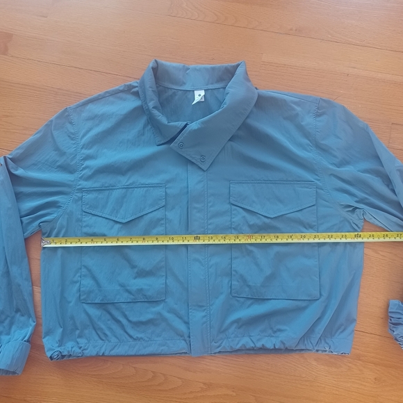 Yogalicious Women's Large Radiant Commuter Crop Activewear Windbreaker - Picture 13 of 15